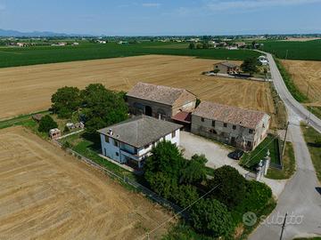 Candiana - Compendio immobiliare