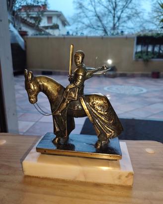 statuetta in bronzo pesante 