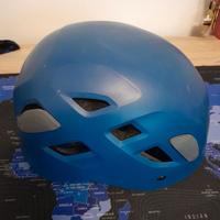 Casco da arrampicata/climbing in parete