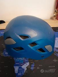 Casco da arrampicata/climbing in parete