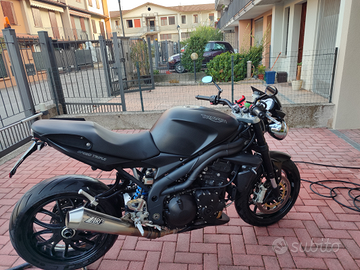 Triumph Speed triple 1050