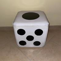 DADO POUF IN PELLE