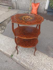 Tavolino in legno intarsiato étagère