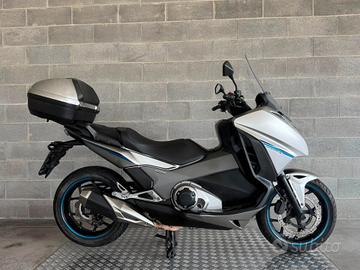 Honda Integra 750 Prova Riscatta o Rendi