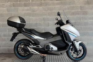 Honda Integra 750 Prova Riscatta o Rendi