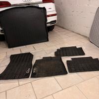Tappetini e vasca baule audi Q5