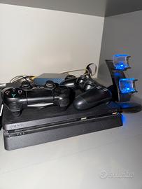 PS4 Slim con 2 joystick + stand ricarica