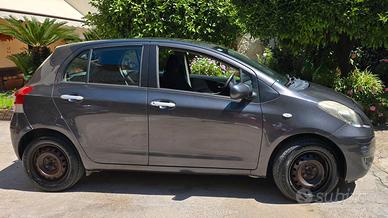TOYOTA YARIS 1.0 GPL 5 PORTE – ANNO 2010