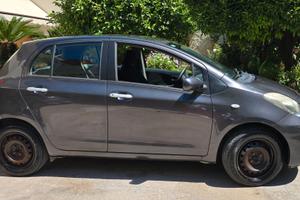 TOYOTA YARIS 1.0 GPL 5 PORTE – ANNO 2010