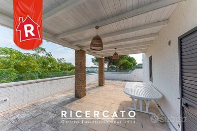 Attico / Mansarda di 110 m² con 4 locali a Otranto