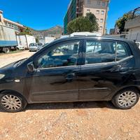 Hyundai i10 1.1 b/gpl accetto anche permute
