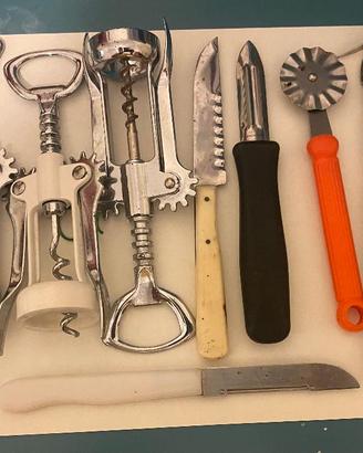 Vari utensili (usati) utili in cucina