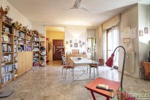 LUMINOSO TRILOCALE AL PIANO ALTO IN TRIANTE