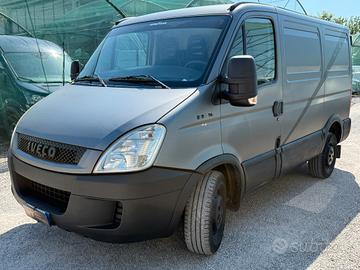 IVECO DAILY 3.0 140CV passo Corto tetto Basso 2011