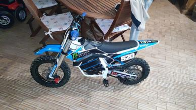 Lem xe 12/10