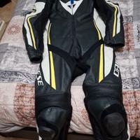 Tuta intera dainese,stivali forma e guanti dainese