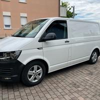 Furgone Transporter T6