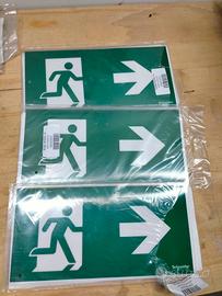 cartelli per uscite di emergenza 