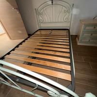 Letto in ferro battuto a una piazza e mezza, comp