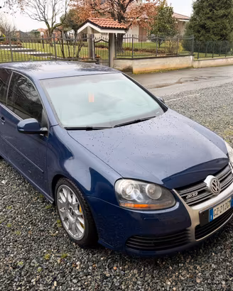 Volkswagen Golf 5 R32 VR6