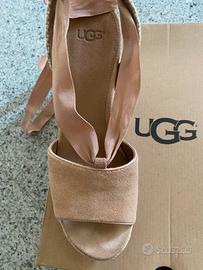 Sandali zeppa marca UGG