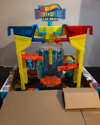 🚗 Hot Wheels - Stunt & Splash Car Wash