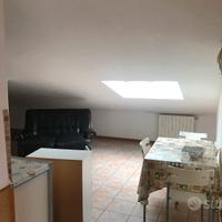 ACILIA BiLOCALE ARREDATO SPESE INCLUSE