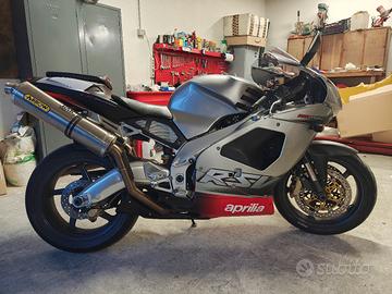 Aprilia rsv mille 
