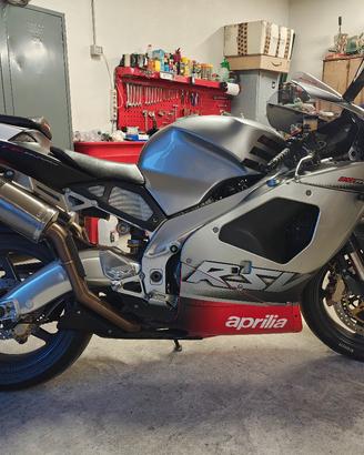Aprilia rsv mille 