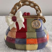 Scatola in ceramica a forma di borsetta Livellara 