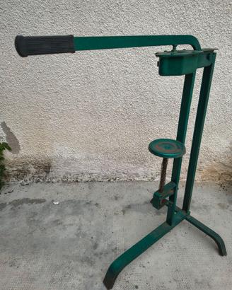 Tappatrice a leva