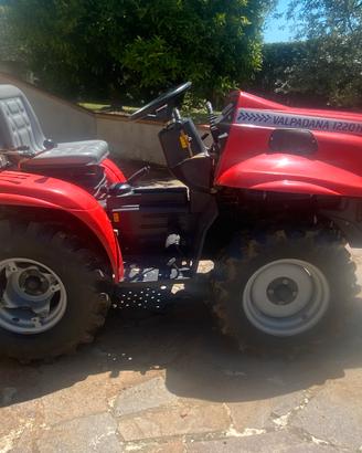 TRATTORE VALPADANA 1220 HST + Fresa e Estirpatore