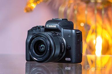 Canon EOS M50 + Obiettivo EF-M 15-45mm - Perfetta