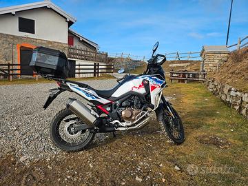 Africa Twin CRF1100L ES 12/2025 manuale