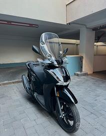 Sh 350 Honda anno 2025 nero