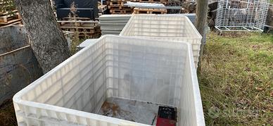 Cassoni bins plastica su ruote