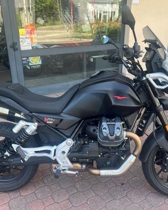 Moto Guzzi V 85 Strada