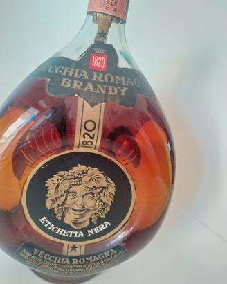 vecchia Romagna etichetta nera due libri vintage a