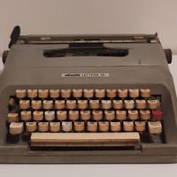 Macchina da scrivere Olivetti Lettera 35A
