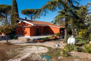 Colonna: villa indipendente con depandance