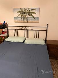 Letto mateimoniale in ferro con retw a doghe