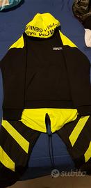 Felpa e pantalone genius