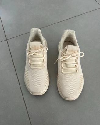 Adidas swift run - 39 1/3