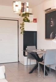 Mobile dispensa ad angolo