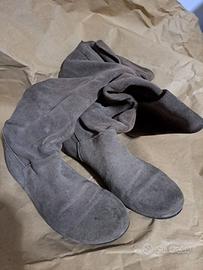 Stivaletti scamosciati, grigio, comodi t. 37