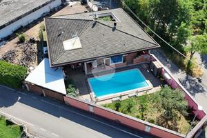 VILLA SINGOLA A CASTIGLIONE DELLE STIVIERE