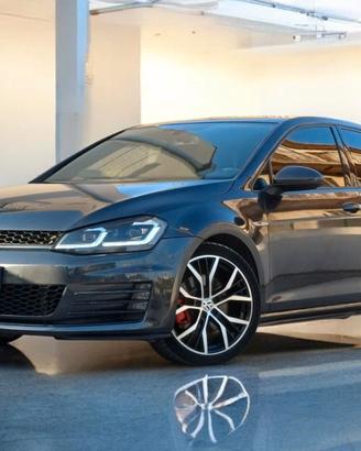 Volkswagen Golf GTD 2.0 TDI DSG
