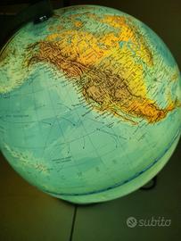Mappamondo in lingua tedesca