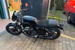 Moto Guzzi V7 IV - 2021