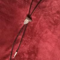 Cravattino in cuoio  bolo tie